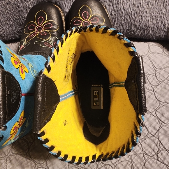 Ariat Big Girls Size 5 Colorful Floral Cowboy Boots - Picture 10 of 16